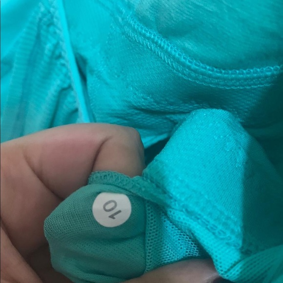 Beautiful Lululemon top - Picture 2 of 6